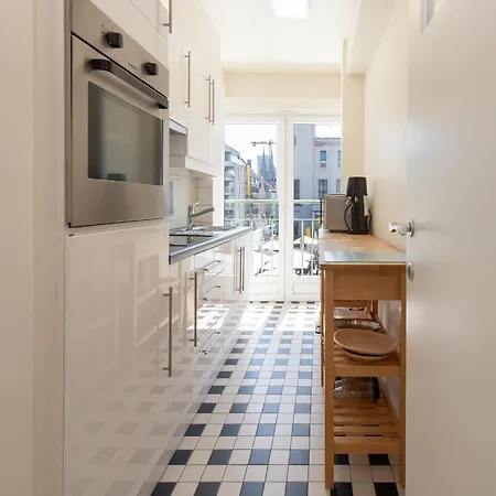 Apartman Cozy Near The *